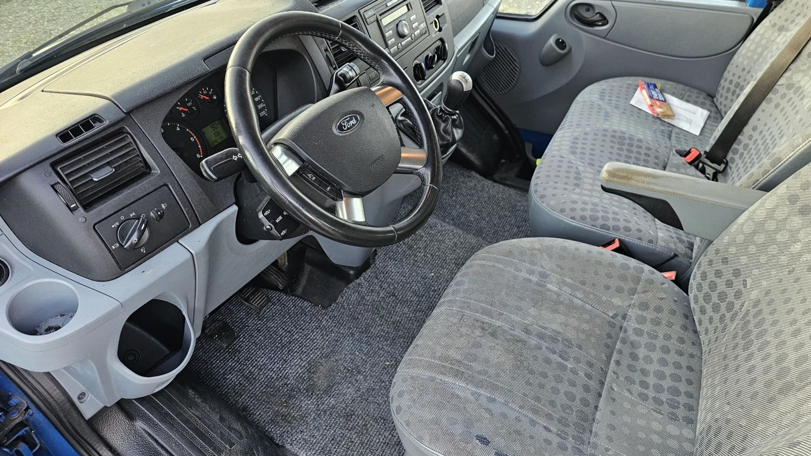 Ford Transit 2.2 TD-  9 места- клима  - изображение 10 | Auto.bg Ford Transit 2.2 TD-  9 места- клима  - изображение 10