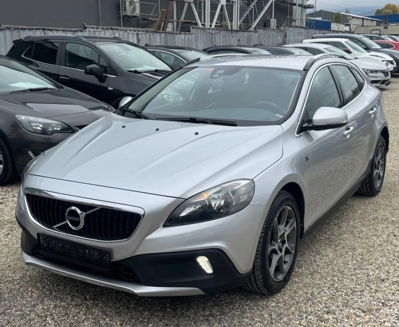 Volvo V40 Cross Country V40 CC 2.0 T4 Ocean Race AWD S/S 190k.s 7 скорости - 9400 € - 48779691 1 | Car24.bg Volvo V40 Cross Country V40 CC 2.0 T4 Ocean Race AWD S/S 190k.s 7 скорости - 9400 € - 48779691 1