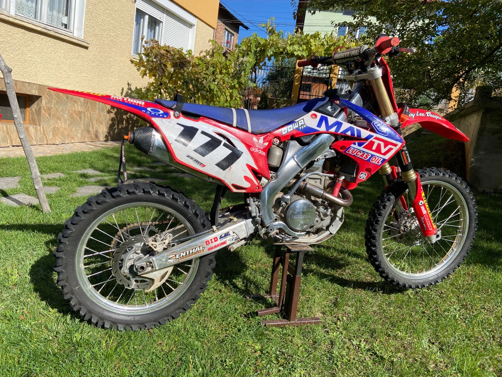 Honda 250 Генерация, демфер на волана, лед бар - изображение 6 | Auto.bg Honda 250 Генерация, демфер на волана, лед бар - изображение 6