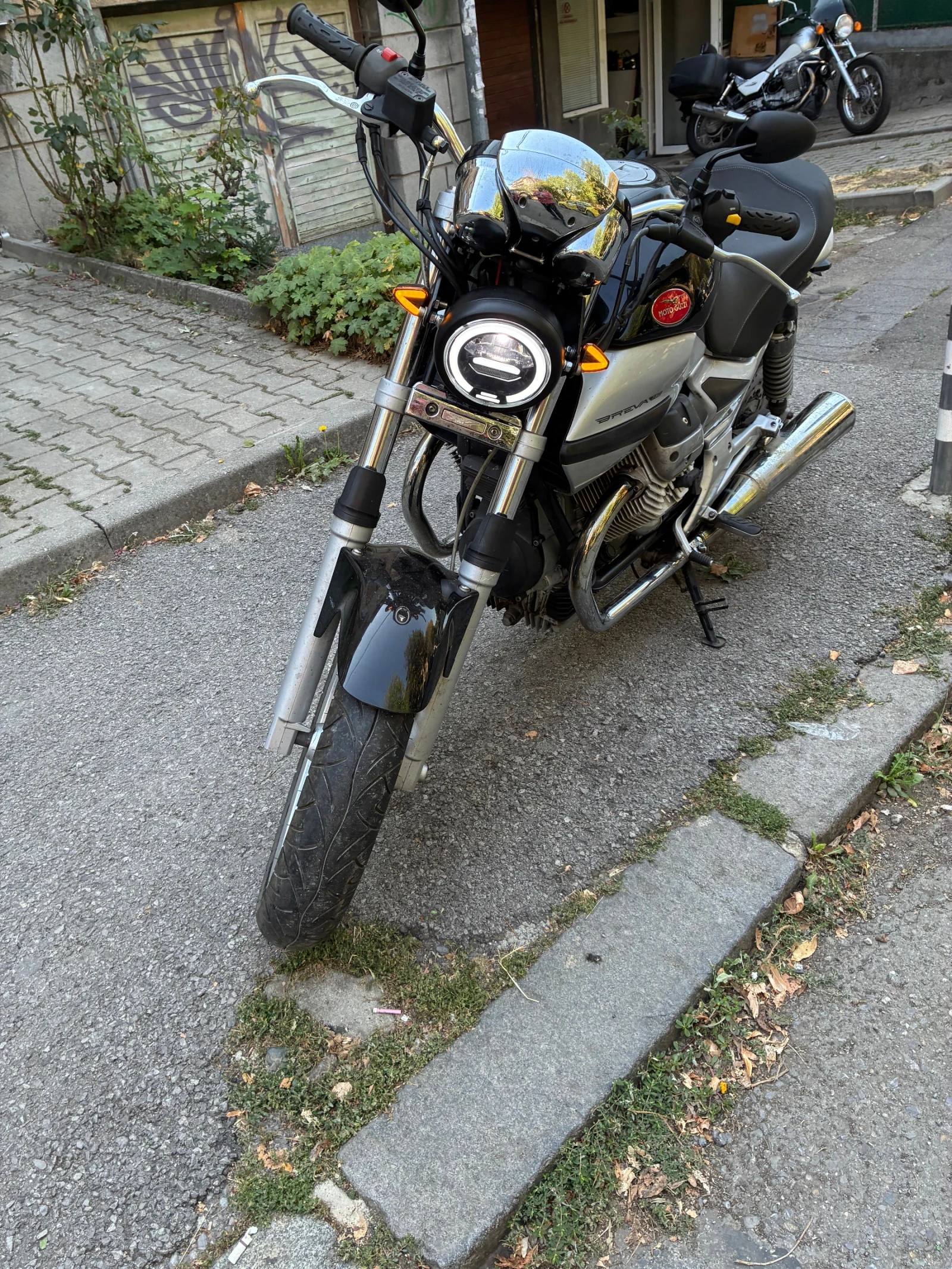 Moto Guzzi Breva 750 ie | Auto.bg — изображение 1 Moto Guzzi Breva 750 ie | Auto.bg — изображение 1
