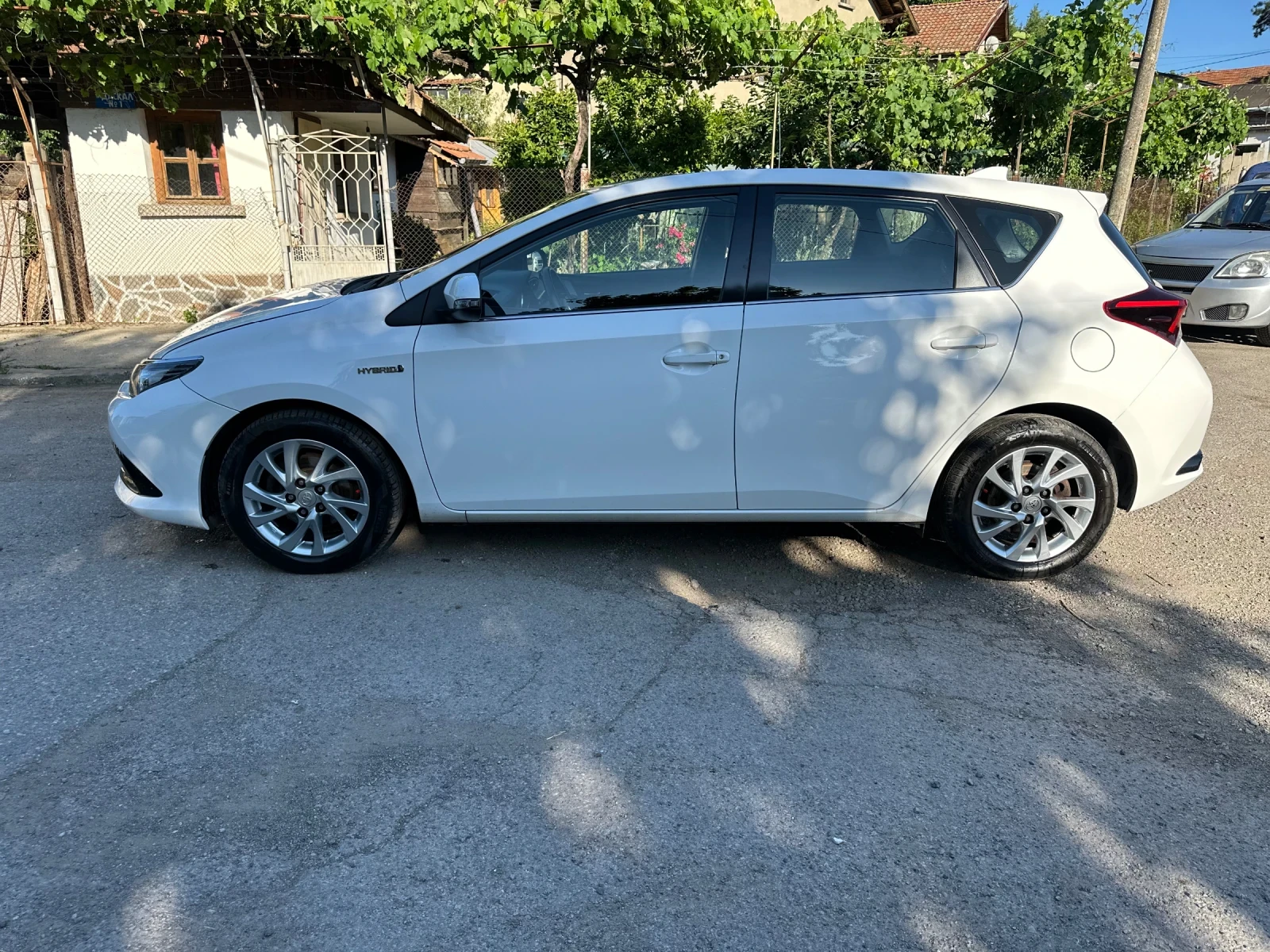 Toyota Auris  - изображение 6 | Auto.bg Toyota Auris  - изображение 6