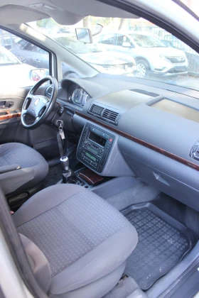 Seat Alhambra 1.9 TDI 131 кс. 6+ 1 МЕСТА НОВ ВНОС | Auto.bg — изображение 10 Seat Alhambra 1.9 TDI 131 кс. 6+ 1 МЕСТА НОВ ВНОС | Auto.bg — изображение 10