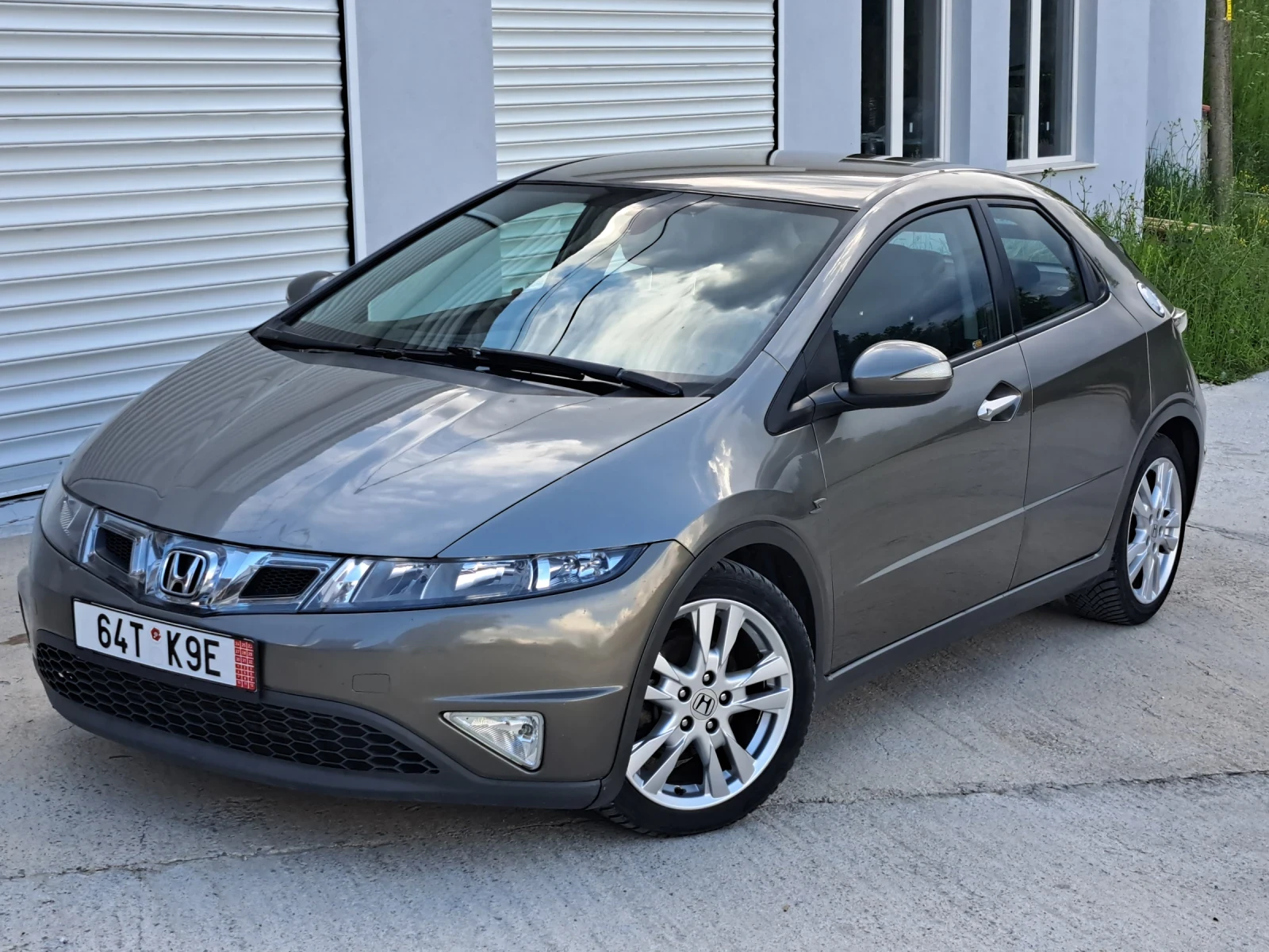Honda Civic 1.8i-vtec Facelift Уникат | Auto.bg — изображение 1 Honda Civic 1.8i-vtec Facelift Уникат | Auto.bg — изображение 1