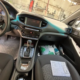 Hyundai Ioniq Plug-in hybrid / 78, 650km/ подгреви/дистроник и д | Auto.bg — изображение 5 Hyundai Ioniq Plug-in hybrid / 78, 650km/ подгреви/дистроник и д | Auto.bg — изображение 5