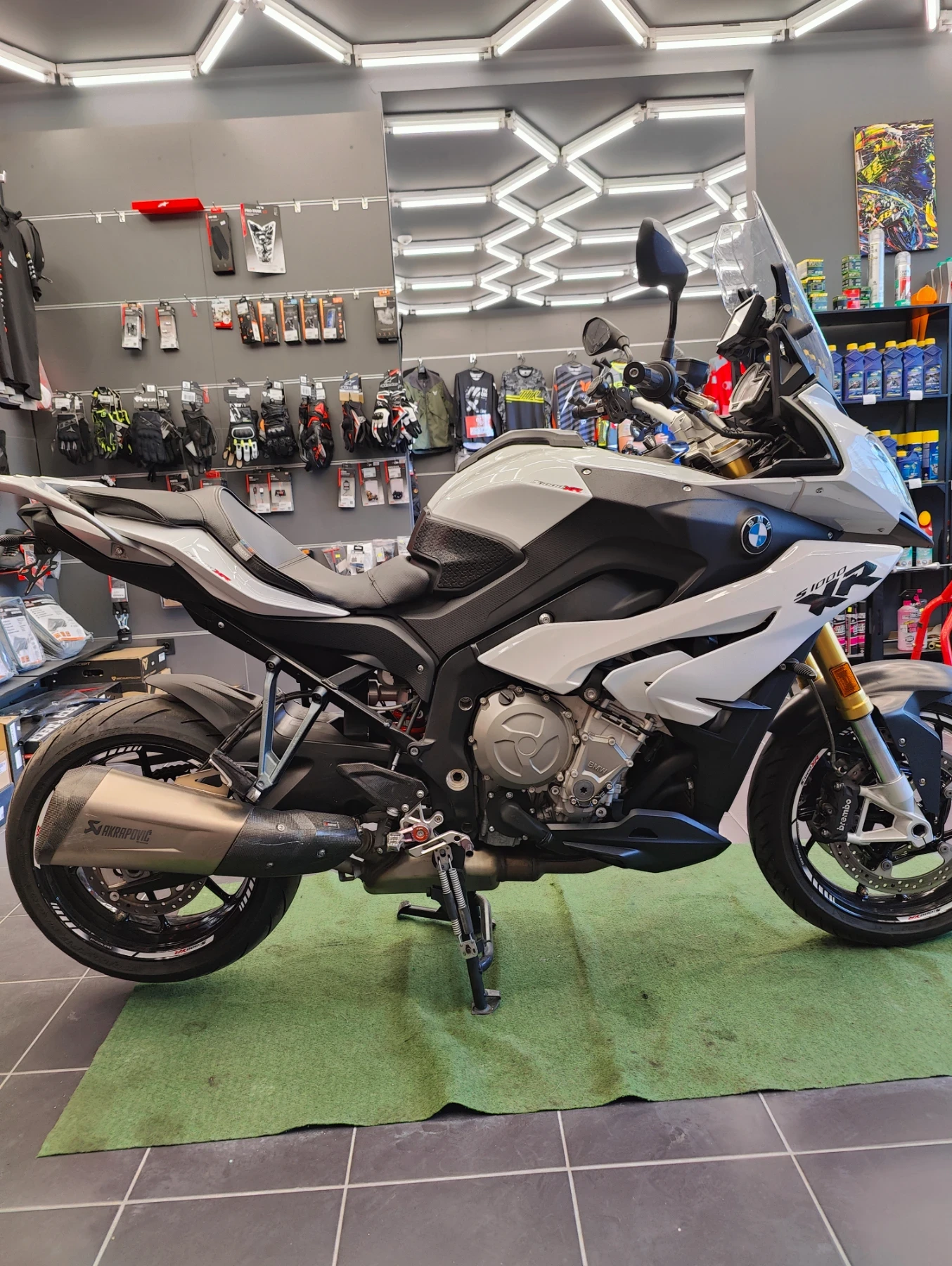 BMW S 1000 XR AKRAPOVIC.   FULL - изображение 5 | Auto.bg BMW S 1000 XR AKRAPOVIC.   FULL - изображение 5