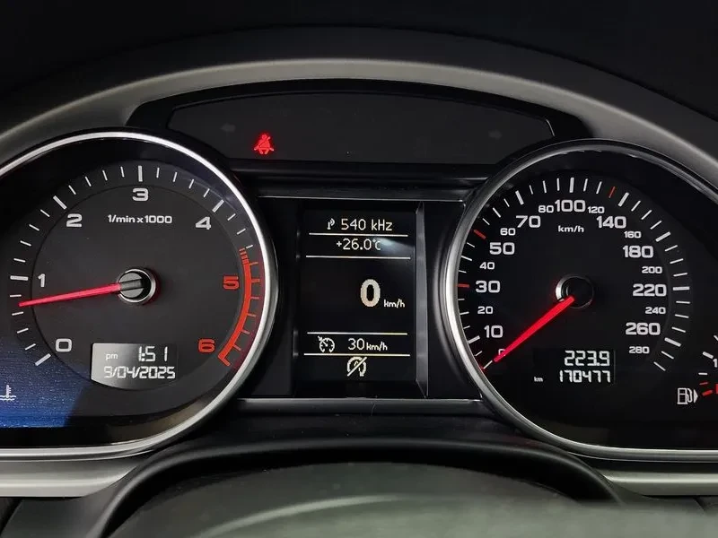 Audi Q7 3.0 TDI Quattro - изображение 8 | Auto.bg Audi Q7 3.0 TDI Quattro - изображение 8