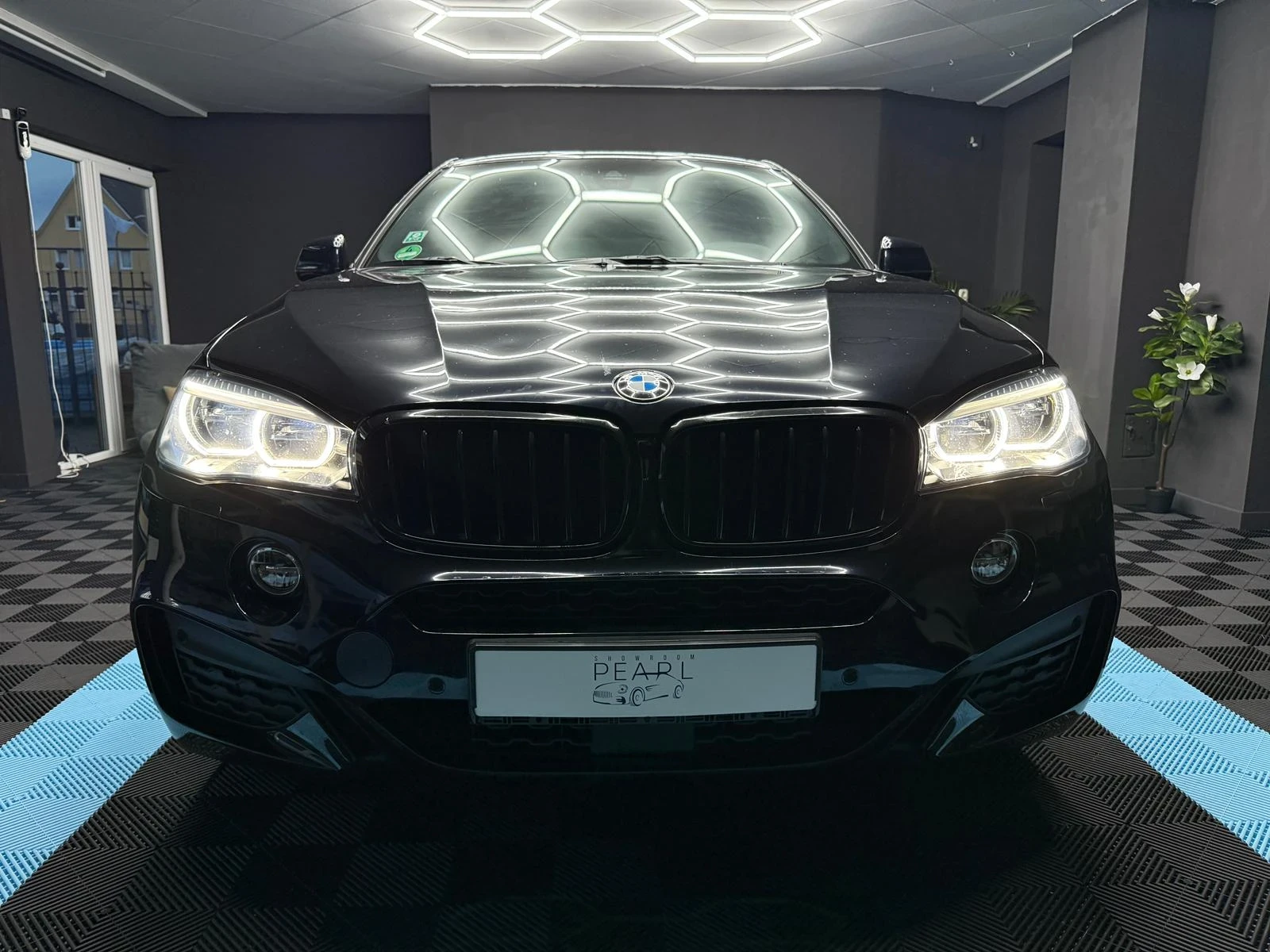 BMW X6 4.0d xDrive M-Sport Azurite Black Digital 87000km - изображение 2 | Auto.bg BMW X6 4.0d xDrive M-Sport Azurite Black Digital 87000km - изображение 2