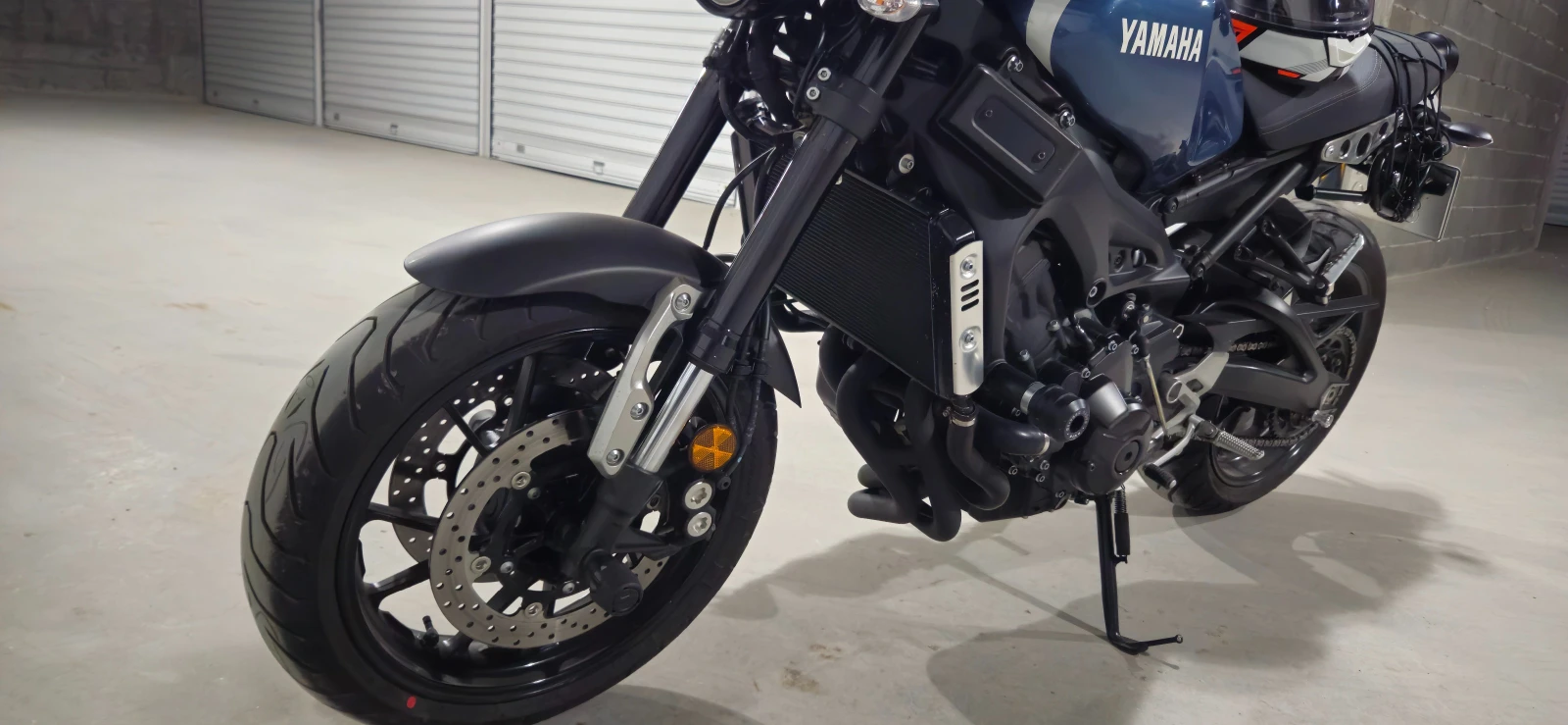 Yamaha XSR900 Кафе рейсър - изображение 6 | Auto.bg Yamaha XSR900 Кафе рейсър - изображение 6