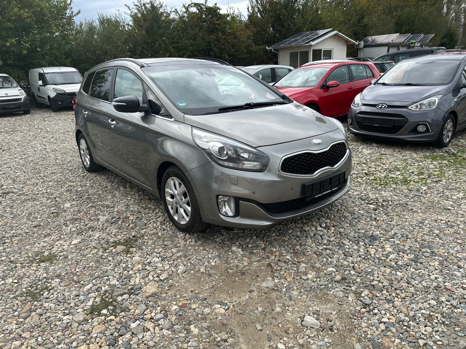 Kia Carens 1.7 135hp 7мест - изображение 2 | Auto.bg Kia Carens 1.7 135hp 7мест - изображение 2