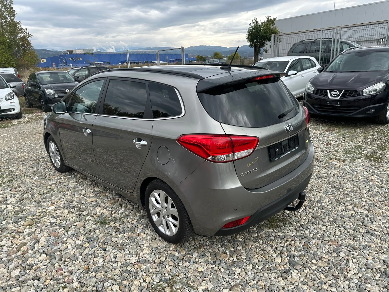Kia Carens 1.7 135hp 7мест - изображение 5 | Auto.bg Kia Carens 1.7 135hp 7мест - изображение 5