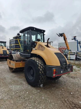 Валяк Друга марка Case 1110 EX-D 12 000кг., 2020 г. | Auto.bg — изображение 4 Валяк Друга марка Case 1110 EX-D 12 000кг., 2020 г. | Auto.bg — изображение 4