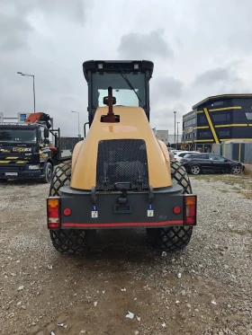 Валяк Друга марка Case 1110 EX-D 12 000кг., 2020 г. | Auto.bg — изображение 5 Валяк Друга марка Case 1110 EX-D 12 000кг., 2020 г. | Auto.bg — изображение 5