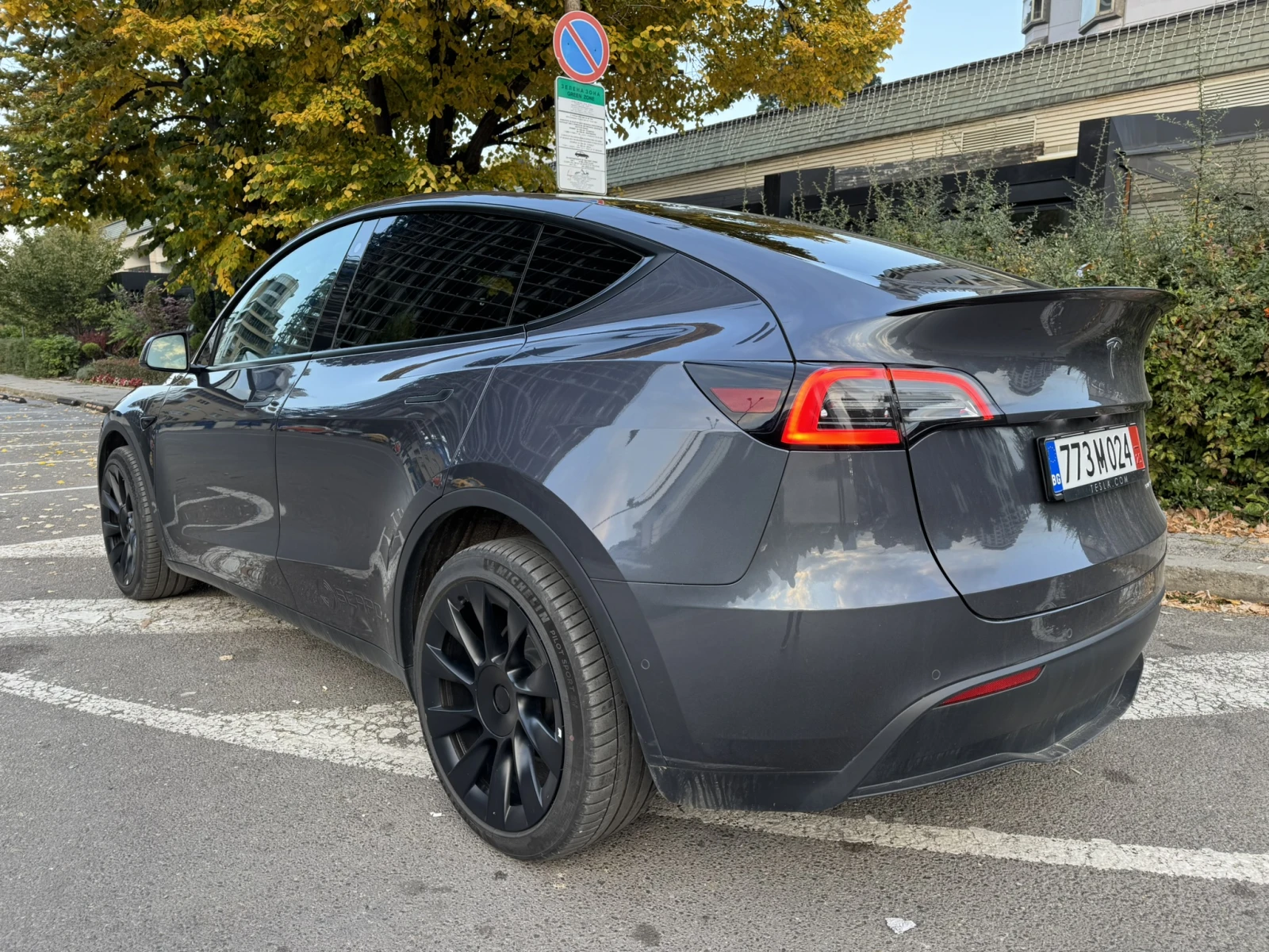 Tesla Model Y Long Range Dual Motor - изображение 4 | Auto.bg Tesla Model Y Long Range Dual Motor - изображение 4