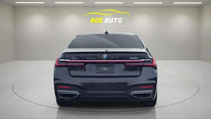 BMW 750 XDRIVE/360 VIEW/МАСАЖИ/ПОДГРЕВ/ПАНОРАМА - изображение 6 | Auto.bg BMW 750 XDRIVE/360 VIEW/МАСАЖИ/ПОДГРЕВ/ПАНОРАМА - изображение 6