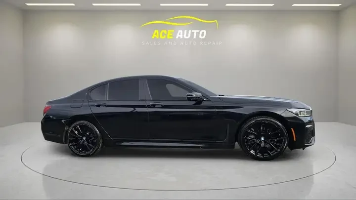 BMW 750 XDRIVE/360 VIEW/МАСАЖИ/ПОДГРЕВ/ПАНОРАМА - изображение 8 | Auto.bg BMW 750 XDRIVE/360 VIEW/МАСАЖИ/ПОДГРЕВ/ПАНОРАМА - изображение 8