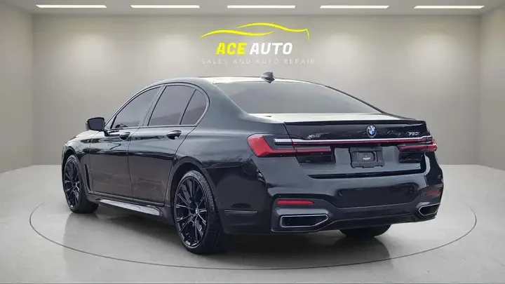 BMW 750 XDRIVE/360 VIEW/МАСАЖИ/ПОДГРЕВ/ПАНОРАМА - изображение 7 | Auto.bg BMW 750 XDRIVE/360 VIEW/МАСАЖИ/ПОДГРЕВ/ПАНОРАМА - изображение 7
