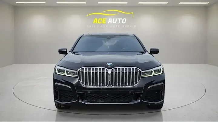 BMW 750 XDRIVE/360 VIEW/МАСАЖИ/ПОДГРЕВ/ПАНОРАМА - изображение 3 | Auto.bg BMW 750 XDRIVE/360 VIEW/МАСАЖИ/ПОДГРЕВ/ПАНОРАМА - изображение 3