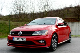 VW Jetta GLI(GTI)2.0TSI DSG/FACE/ЛЮК/КАМЕРА/ОБСЛУЖЕН/ТОП | Auto.bg — изображение 2 VW Jetta GLI(GTI)2.0TSI DSG/FACE/ЛЮК/КАМЕРА/ОБСЛУЖЕН/ТОП | Auto.bg — изображение 2