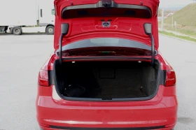 VW Jetta GLI(GTI)2.0TSI DSG/FACE/ЛЮК/КАМЕРА/ОБСЛУЖЕН/ТОП | Auto.bg — изображение 4 VW Jetta GLI(GTI)2.0TSI DSG/FACE/ЛЮК/КАМЕРА/ОБСЛУЖЕН/ТОП | Auto.bg — изображение 4