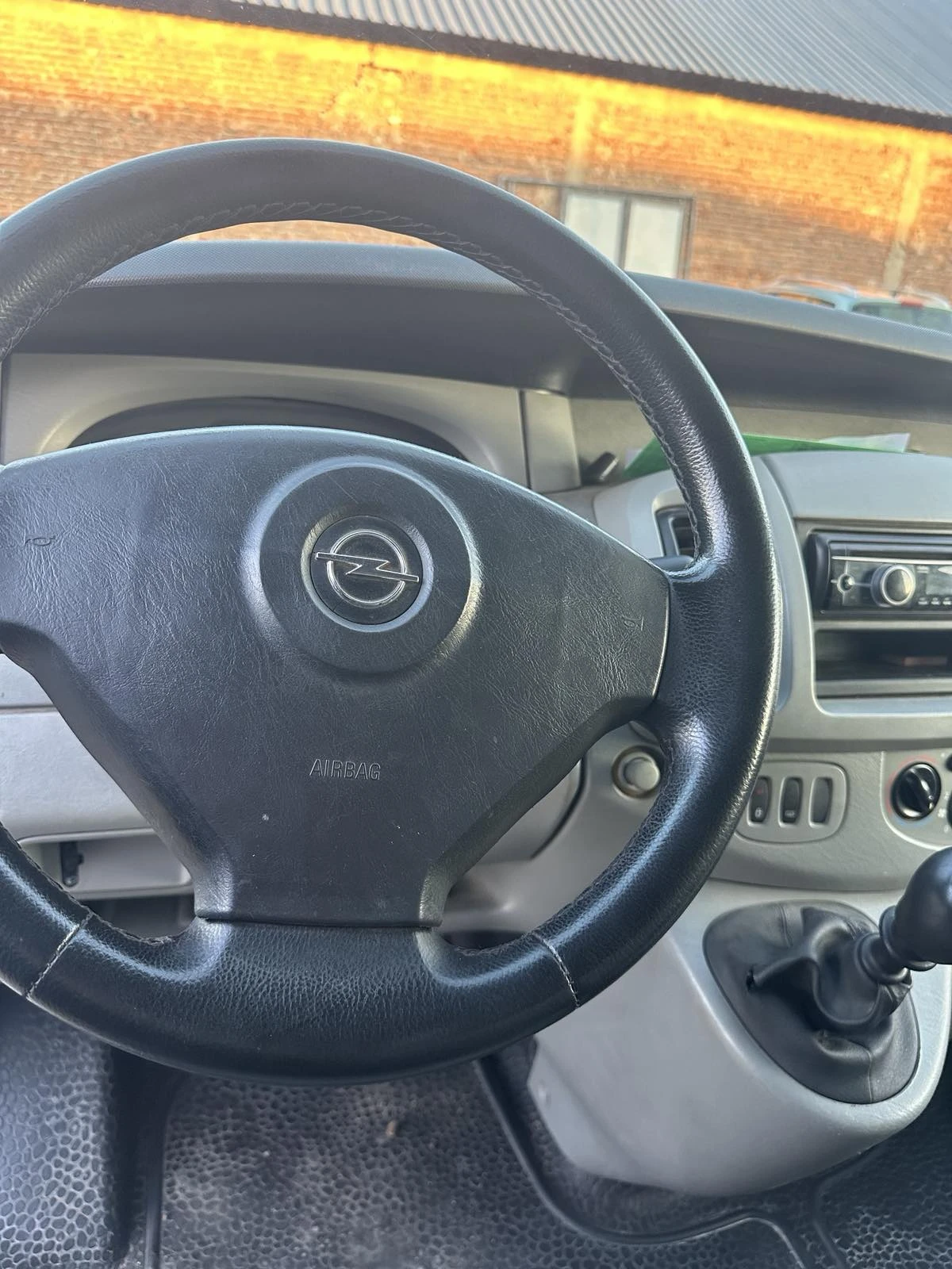Opel Vivaro 1.9 CDTI - изображение 6 | Auto.bg Opel Vivaro 1.9 CDTI - изображение 6