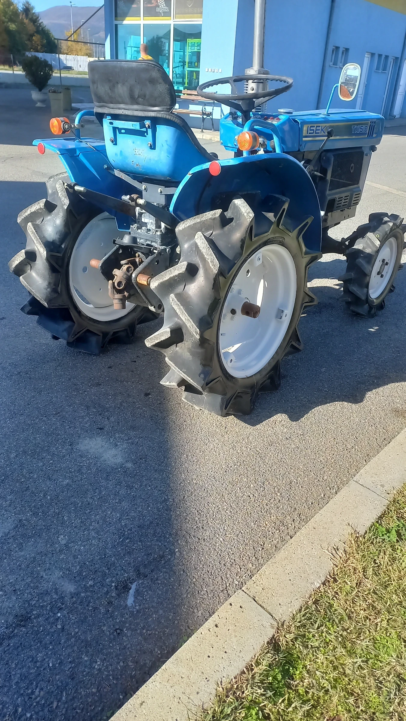 Трактор ISEKI TX1510 - изображение 6 | Auto.bg Трактор ISEKI TX1510 - изображение 6