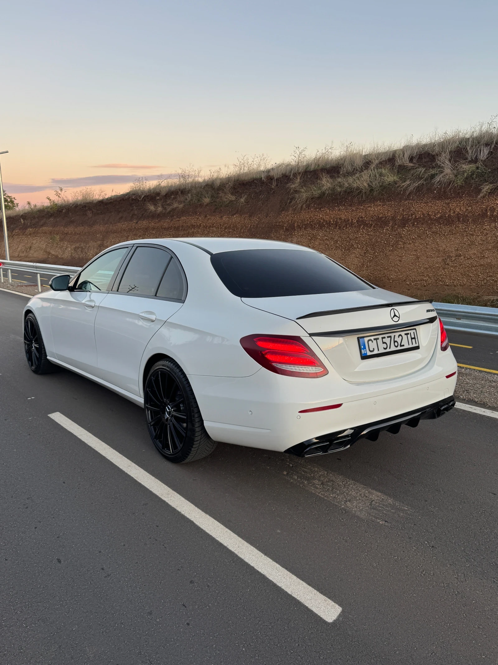 Mercedes-Benz E 220 Amg  63 pack - изображение 4 | Auto.bg Mercedes-Benz E 220 Amg  63 pack - изображение 4