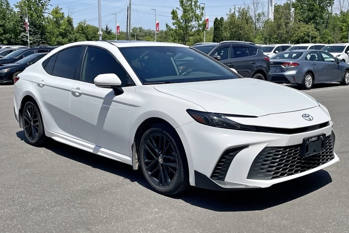 Toyota Camry HYBRID SE UPGRADE * AWD * CARFAX * BLIND SPOT | Auto.bg — изображение 1 Toyota Camry HYBRID SE UPGRADE * AWD * CARFAX * BLIND SPOT | Auto.bg — изображение 1
