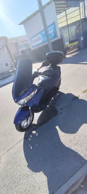 Suzuki Burgman UH 200