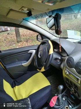 Dacia Sandero - 1300 € / 2542.58 лв. - 32393972 5 | Car24.bg Dacia Sandero - 1300 € / 2542.58 лв. - 32393972 5