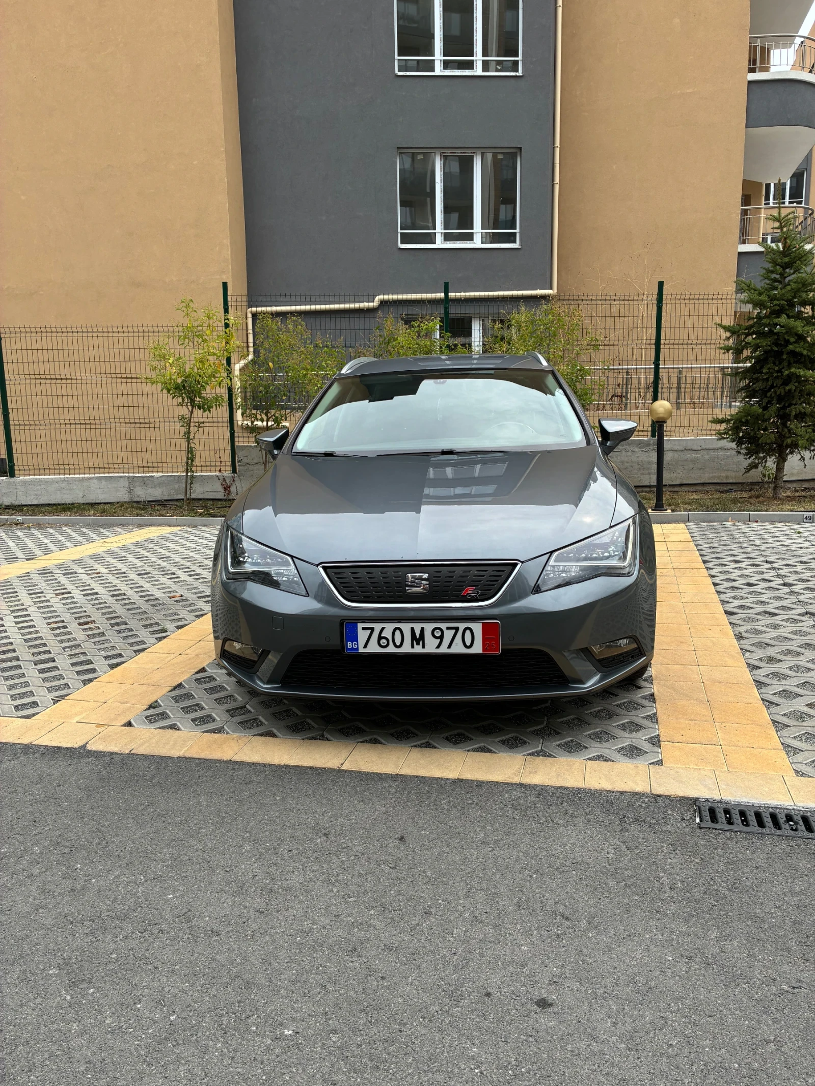 Seat Leon 1.6 TDI 6 скорости - изображение 2 | Auto.bg Seat Leon 1.6 TDI 6 скорости - изображение 2