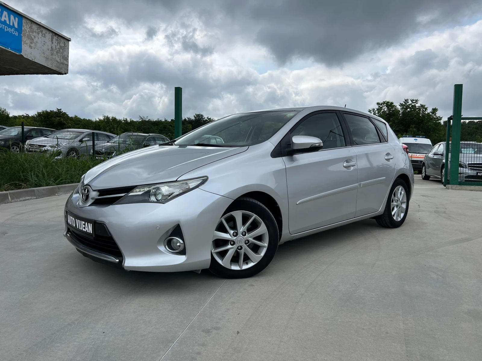 Toyota Auris 1.3i-99к.с-KEYLESS-НАВИГАЦИЯ | Auto.bg — изображение 1 Toyota Auris 1.3i-99к.с-KEYLESS-НАВИГАЦИЯ | Auto.bg — изображение 1