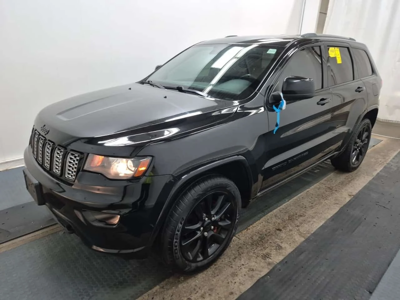 Jeep Grand cherokee * 4x4 Altitude * CARFAX * ФИНАНСИРАНЕ * | Auto.bg — изображение 1 Jeep Grand cherokee * 4x4 Altitude * CARFAX * ФИНАНСИРАНЕ * | Auto.bg — изображение 1