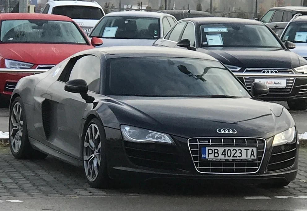 Audi R8 5.2 V10 525ps TOP! 30000km | Auto.bg — изображение 1 Audi R8 5.2 V10 525ps TOP! 30000km | Auto.bg — изображение 1
