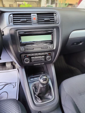 VW Jetta undefined | Auto.bg — изображение 8 VW Jetta undefined | Auto.bg — изображение 8