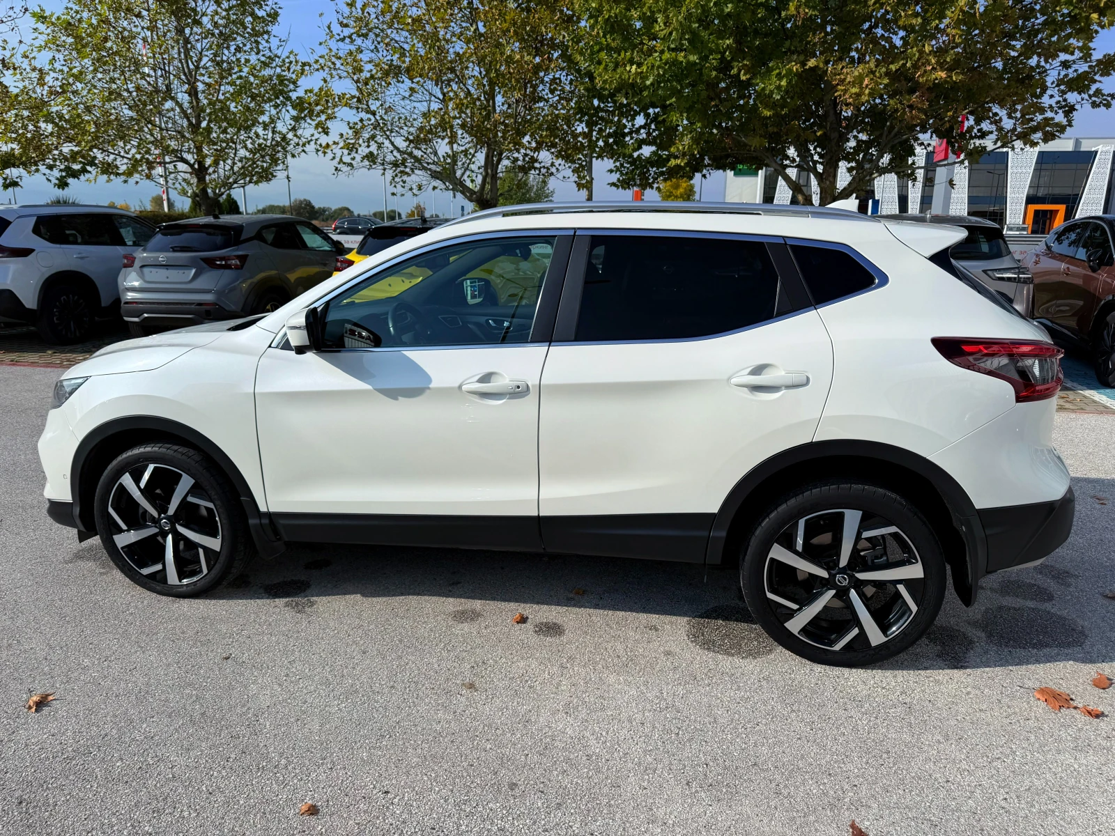 Nissan Qashqai Tekna+ Bose LED 7dct - изображение 3 | Auto.bg Nissan Qashqai Tekna+ Bose LED 7dct - изображение 3