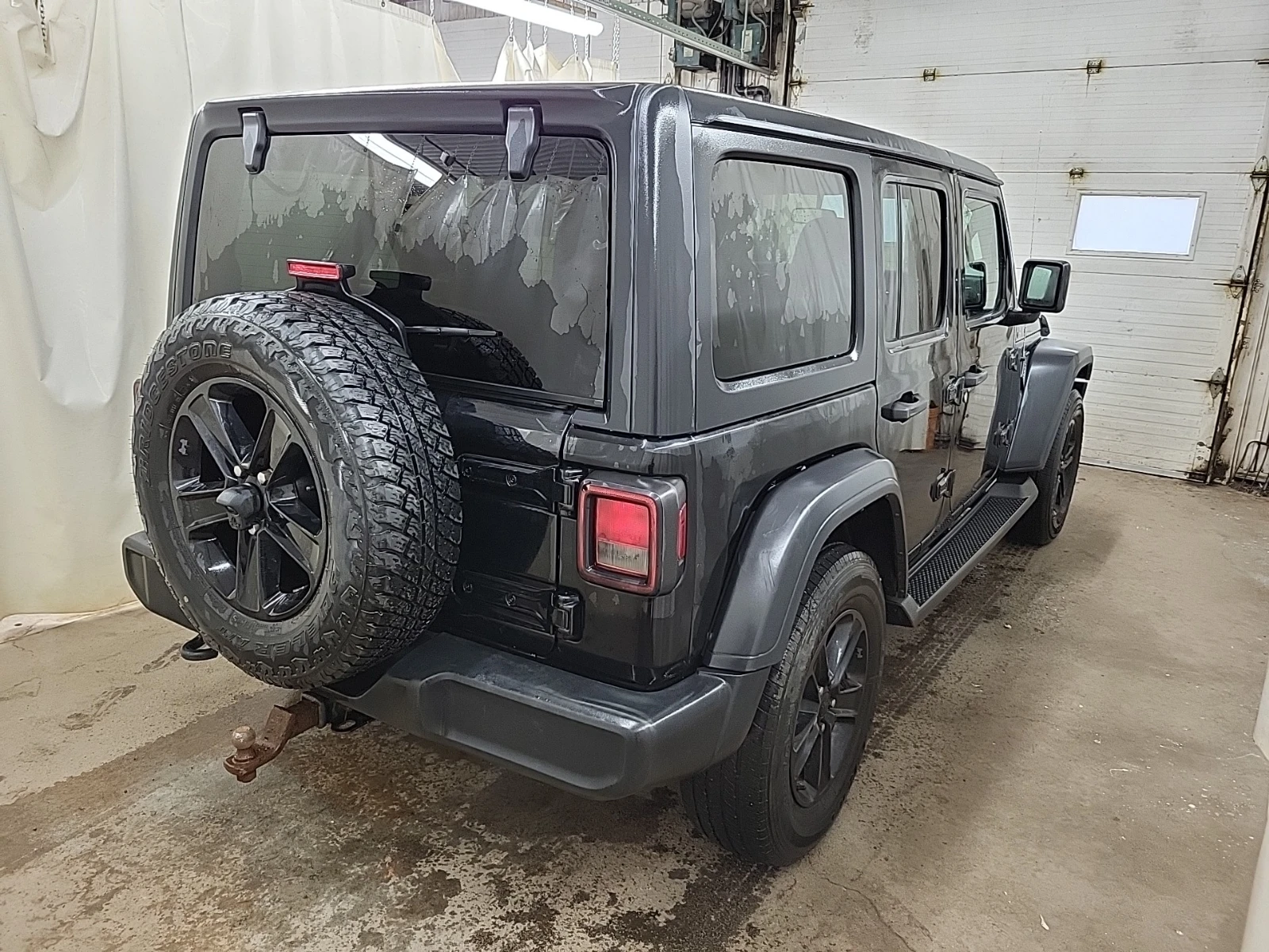 Jeep Wrangler * CARFAX * БЕЗ ПЪРВОНАЧАЛНА ВНОСКА - изображение 5 | Auto.bg Jeep Wrangler * CARFAX * БЕЗ ПЪРВОНАЧАЛНА ВНОСКА - изображение 5