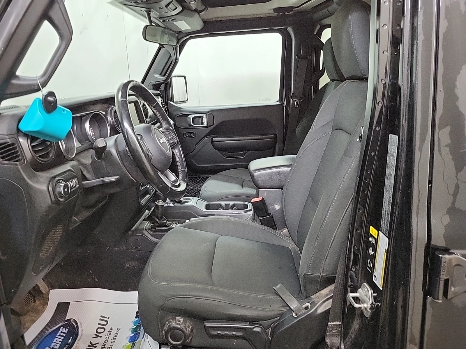 Jeep Wrangler * CARFAX * БЕЗ ПЪРВОНАЧАЛНА ВНОСКА - изображение 7 | Auto.bg Jeep Wrangler * CARFAX * БЕЗ ПЪРВОНАЧАЛНА ВНОСКА - изображение 7