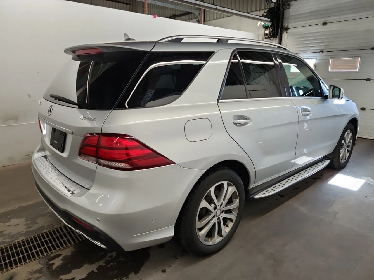 Mercedes-Benz GLE 350 * АВТО КРЕДИТ* ЦЕНА ДО БГ * СЕРВИЗНА ИСТОРИЯ *  - изображение 7 | Auto.bg Mercedes-Benz GLE 350 * АВТО КРЕДИТ* ЦЕНА ДО БГ * СЕРВИЗНА ИСТОРИЯ *  - изображение 7