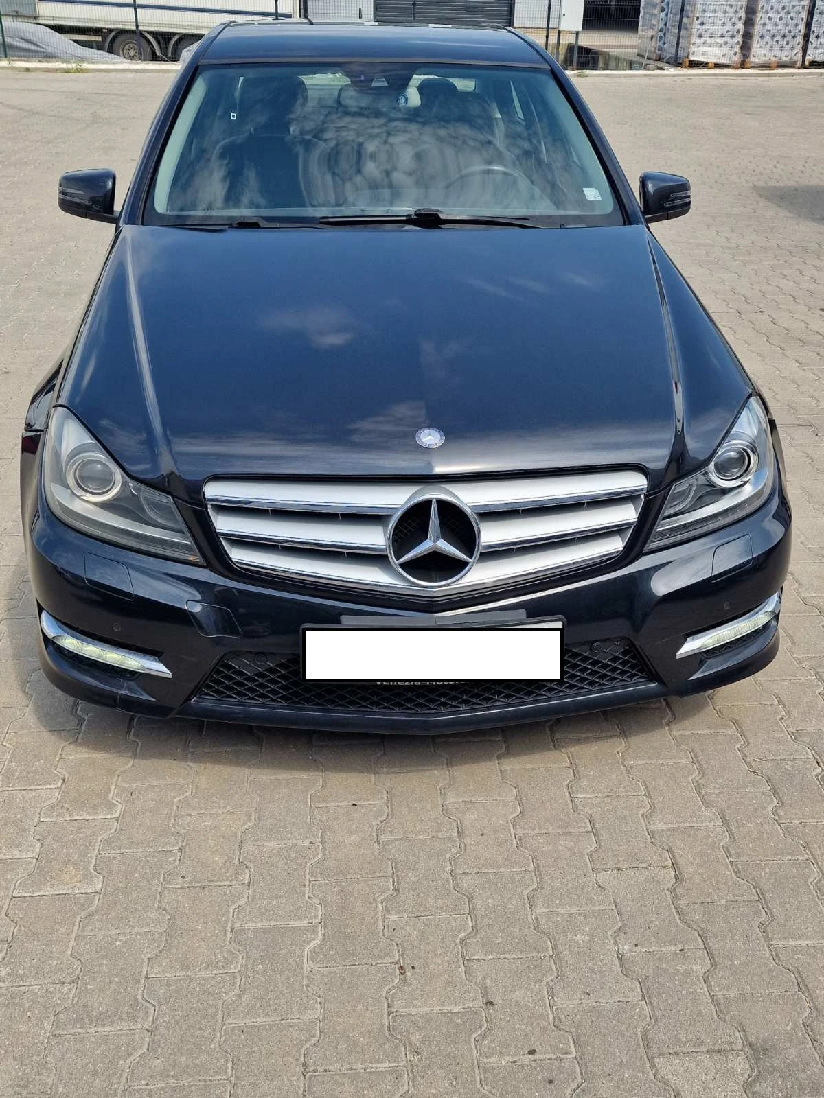 Mercedes-Benz C 350 undefined | Auto.bg — изображение 1 Mercedes-Benz C 350 undefined | Auto.bg — изображение 1