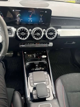 Mercedes-Benz GLB35AMG HUD/ПОДГРЕВ/ПАНО/360/+ ГУМИ/CARFAX/ФИНАНСИРАНЕ | Auto.bg — изображение 9 Mercedes-Benz GLB35AMG HUD/ПОДГРЕВ/ПАНО/360/+ ГУМИ/CARFAX/ФИНАНСИРАНЕ | Auto.bg — изображение 9