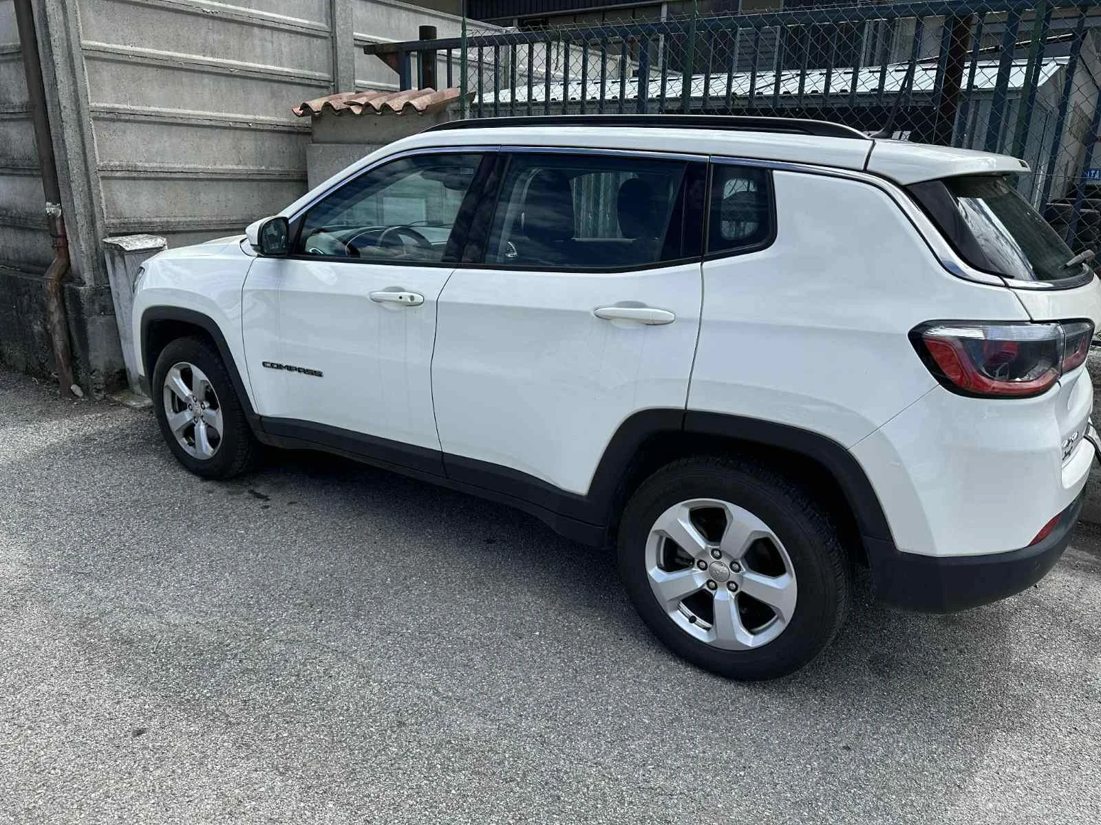 Jeep Compass  - изображение 10 | Auto.bg Jeep Compass  - изображение 10