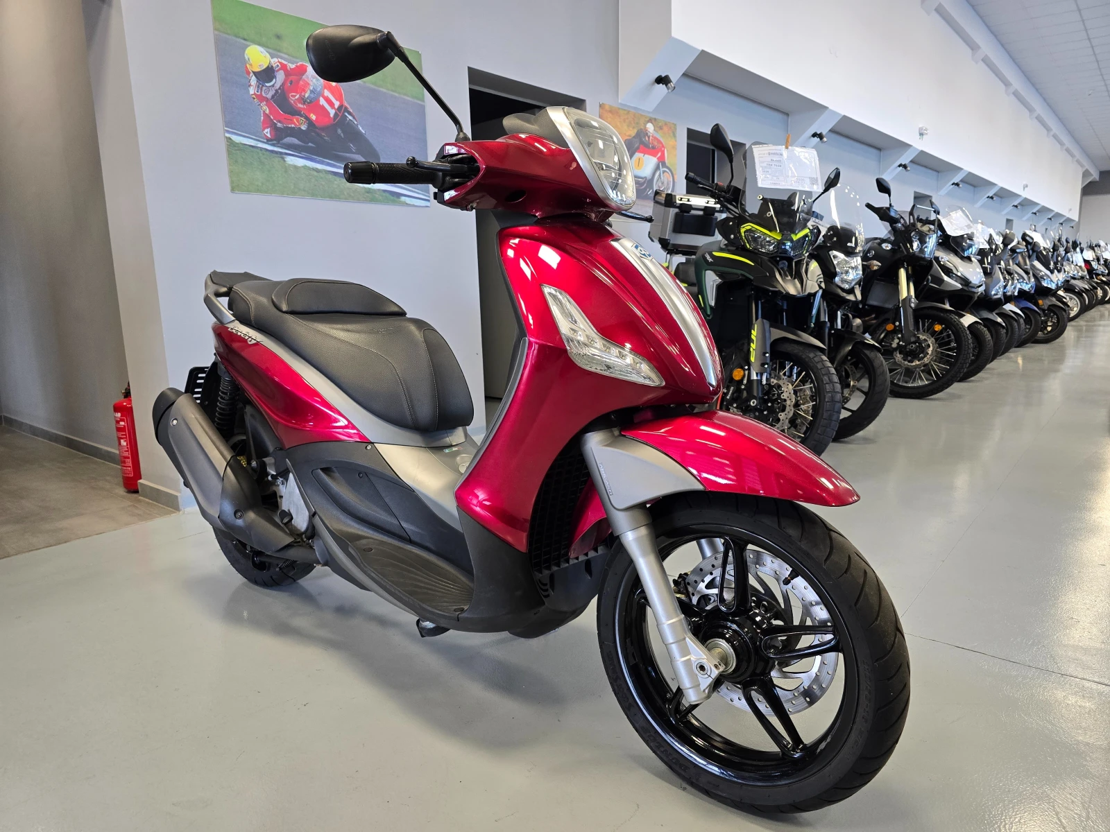 Piaggio Beverly 350ie, ABS-ASR! | Auto.bg — изображение 1 Piaggio Beverly 350ie, ABS-ASR! | Auto.bg — изображение 1