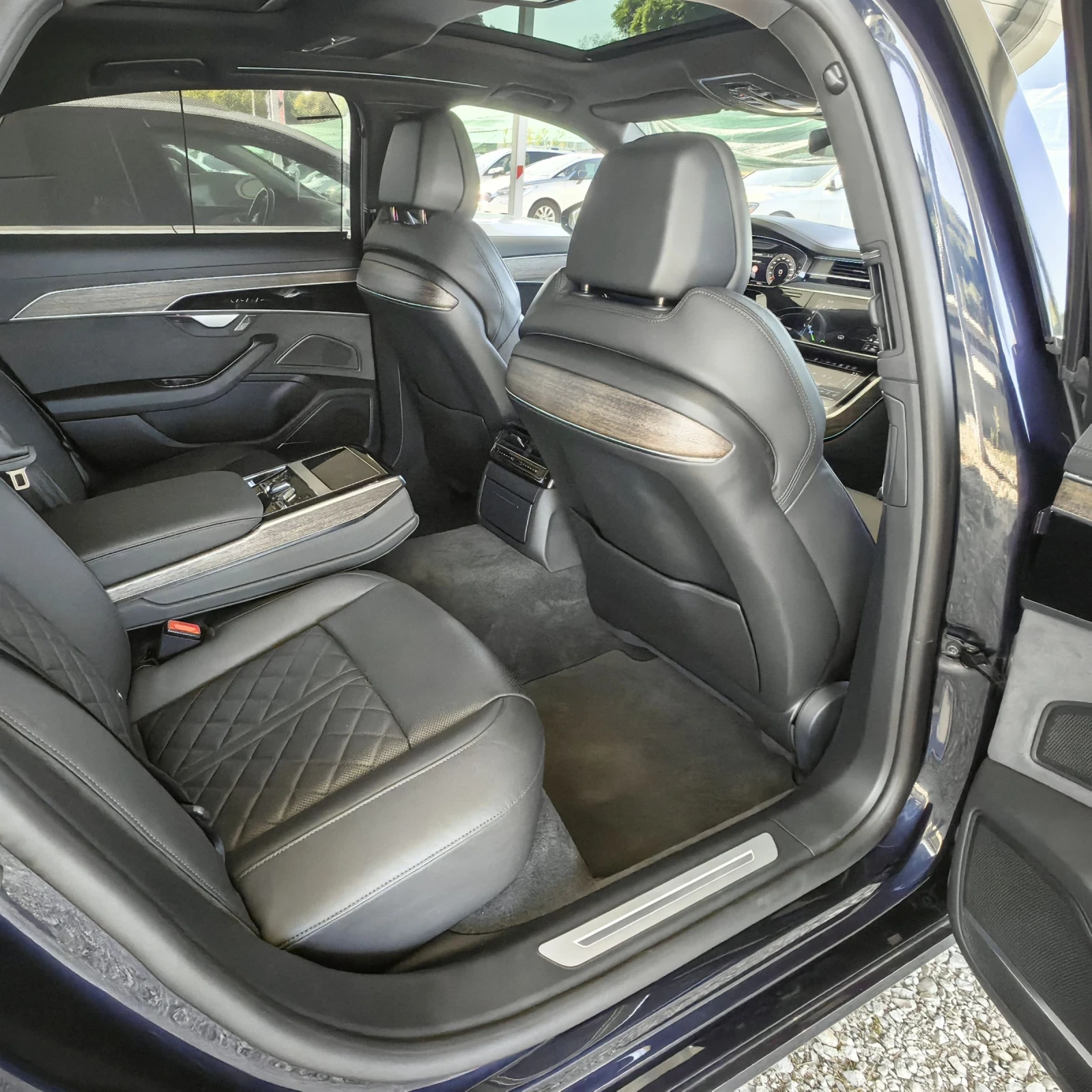 Audi A8 LONG/55TFSI/ГАРАНЦИЯ 5г/Matrix* B&O* HUD* МАСАЖИ*  - изображение 9 | Auto.bg Audi A8 LONG/55TFSI/ГАРАНЦИЯ 5г/Matrix* B&O* HUD* МАСАЖИ*  - изображение 9