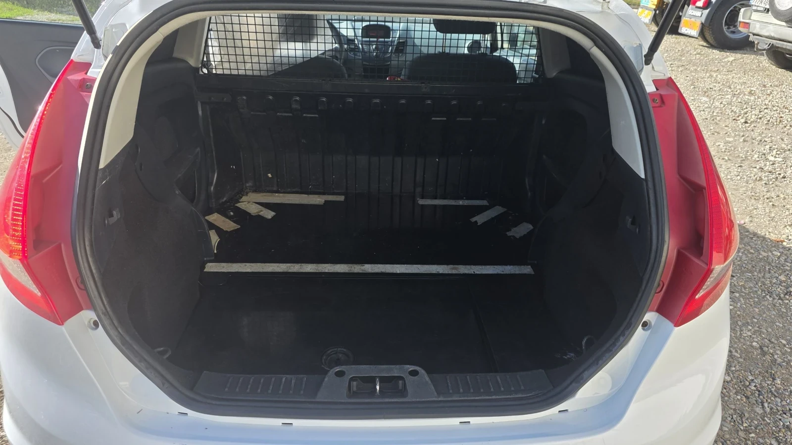 Ford Fiesta 1, 4 TDCI Климатик - изображение 4 | Auto.bg Ford Fiesta 1, 4 TDCI Климатик - изображение 4