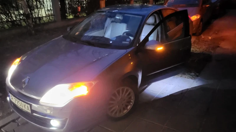 Renault Laguna - 4600 € / 8996.82 лв. - 25028708 1 | Car24.bg Renault Laguna - 4600 € / 8996.82 лв. - 25028708 1