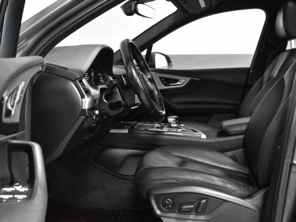 Audi Q7 * АВТО КРЕДИТ* ЦЕНА ДО БГ * СЕРВИЗНА ИСТОРИЯ *  - изображение 9 | Auto.bg Audi Q7 * АВТО КРЕДИТ* ЦЕНА ДО БГ * СЕРВИЗНА ИСТОРИЯ *  - изображение 9