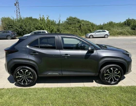 Toyota Yaris Cross 1.5 HEV Chic | Auto.bg — изображение 8 Toyota Yaris Cross 1.5 HEV Chic | Auto.bg — изображение 8