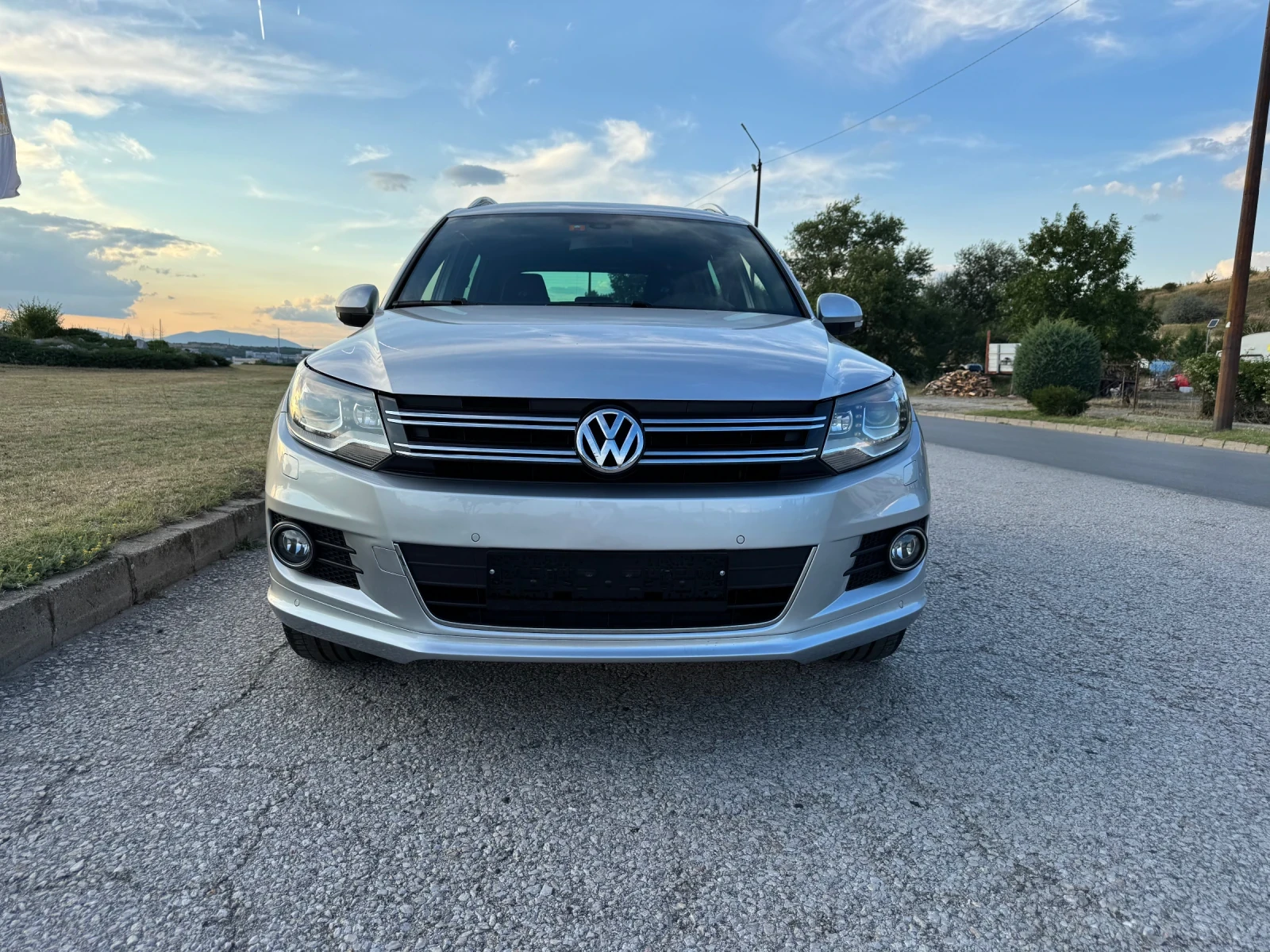 VW Tiguan 2.0 Turbo R line DSG 4x4 | Auto.bg — изображение 1 VW Tiguan 2.0 Turbo R line DSG 4x4 | Auto.bg — изображение 1