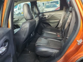 Jeep Cherokee * TRAILHAWK * CARFAX * БЕЗ ПЪРВОНАЧАЛНА ВНОСКА - 22000 лв. / 11248.42 € - 83030844 12 | Car24.bg Jeep Cherokee * TRAILHAWK * CARFAX * БЕЗ ПЪРВОНАЧАЛНА ВНОСКА - 22000 лв. / 11248.42 € - 83030844 12