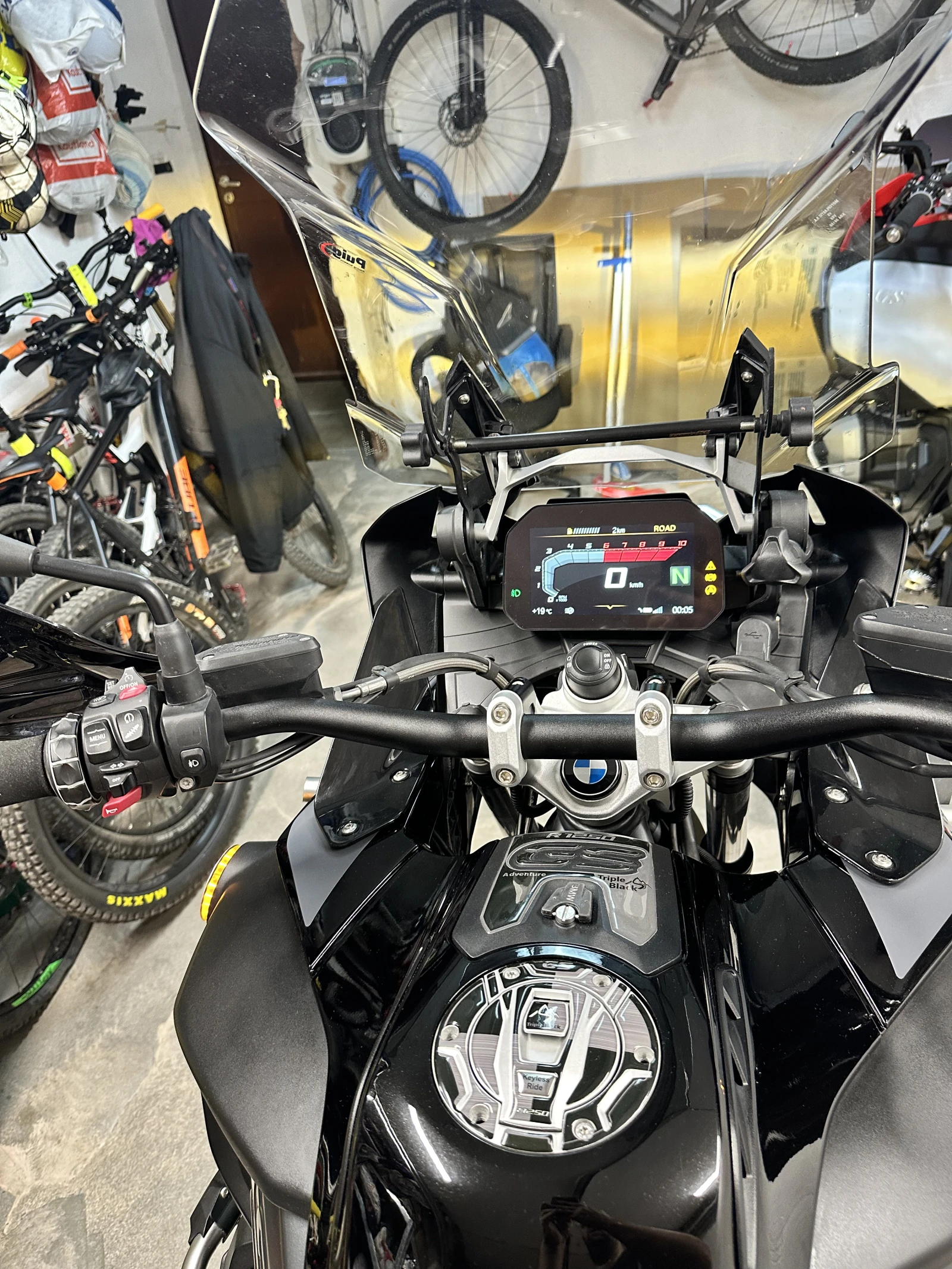 BMW R R1250GS Adventure - изображение 7 | Auto.bg BMW R R1250GS Adventure - изображение 7